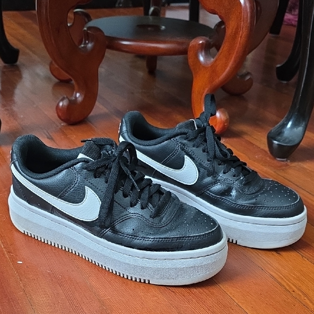 Nike Black and White Athletic Shoes